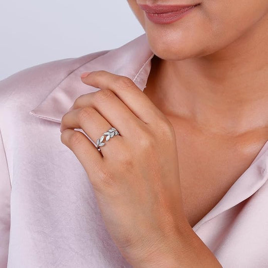 Leaf Engagement Ring in 925 Sterling Silver