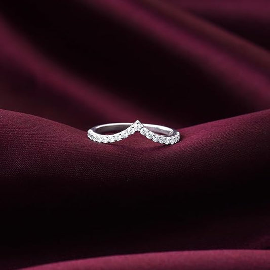 Classic Solitaire Engagement Ring in 925 Sterling Silver Elegant Design