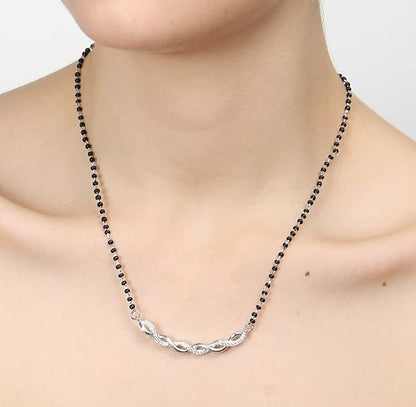 Diamond mangalsutra pendant with sparkling finish