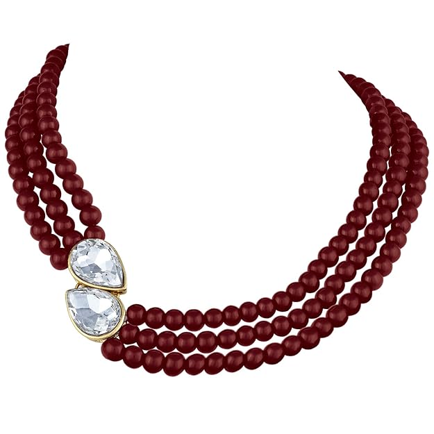 Green necklace set with traditional Indian styling