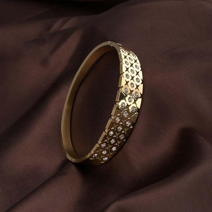 gold-bangles-and-bracelets