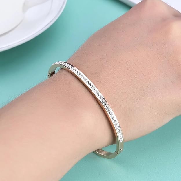 gold-ladies-bracelet