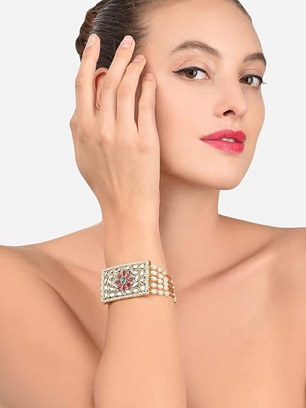 bracelet-with-a-pearl