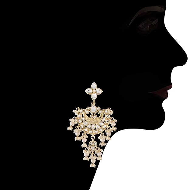 Kundan choker necklace with intricate ethnic detailing