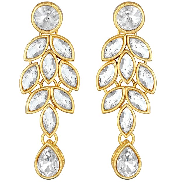 Pearl necklace and earring set with classic ethnic appeal