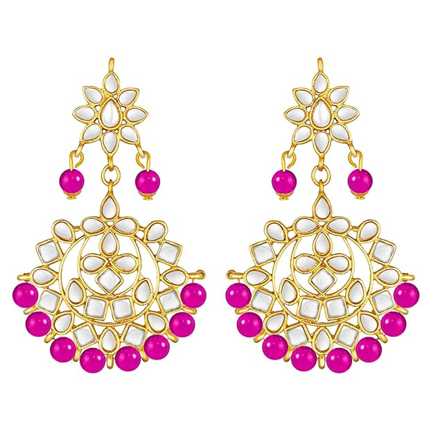 Kundan necklace with intricate ethnic craftsmanship