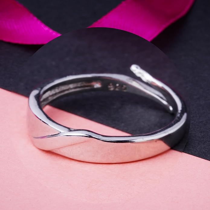 solitaire-engagement-ring