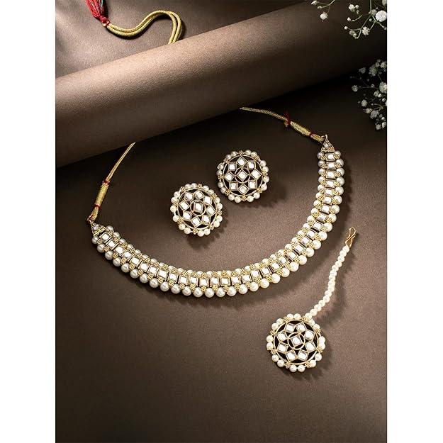 Necklace for Bride in Traditional Gold Plated Kundan Choker Necklace with Stud Earrings and Maang Tikka Jewellery Set