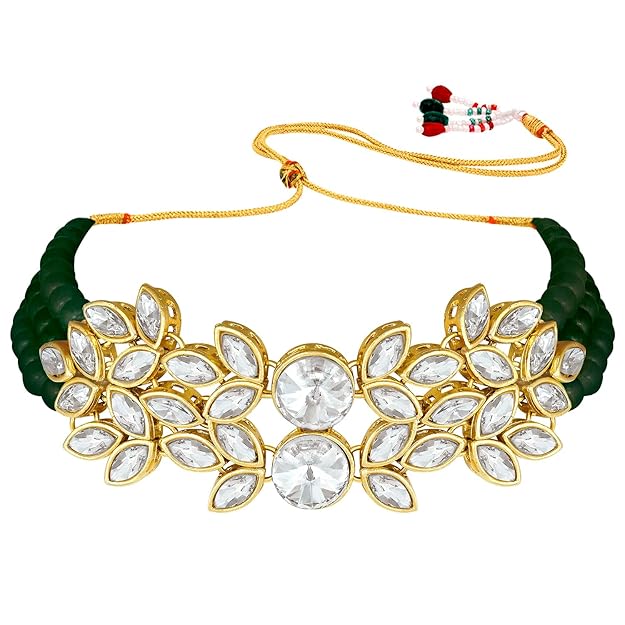 Pearl necklace and earring set with classic ethnic appeal