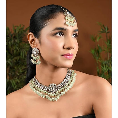 Kundan Choker Necklace Set in 18K Gold Plated Traditional Kundan Studded Pearl Hanging Choker Necklace Jewellery Set with Earrings and Maang Tikka