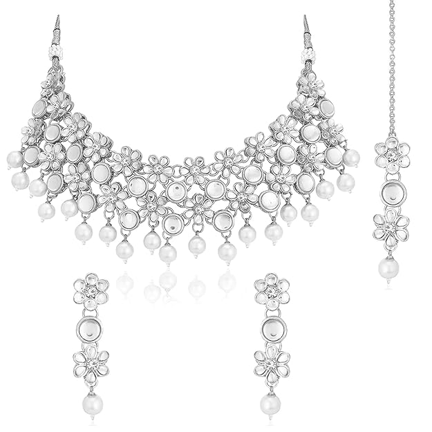 Emerald Necklace and Earring Set in Kundan and Beads Studded Necklace Earrings Maang Tikka Ethnic Jewellery Set for Women