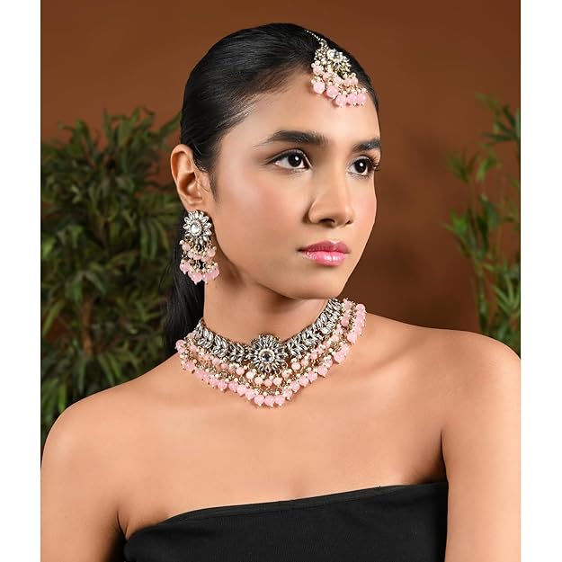 Kundan Choker Necklace Set in 18K Gold Plated Traditional Kundan Studded Pearl Hanging Choker Necklace Jewellery Set with Earrings and Maang Tikka