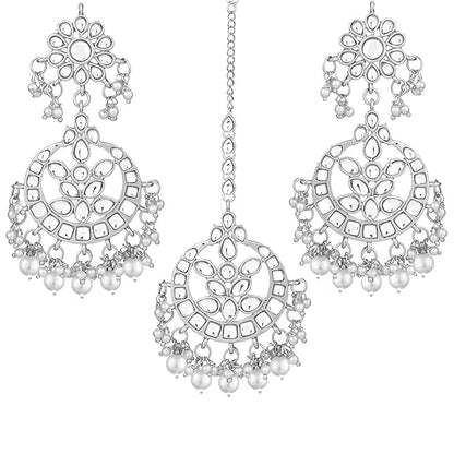 Mang Tikka for Women in Traditional Kundan & Pearl Earring Jewellery Set