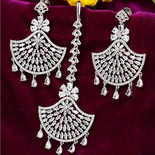 Diamond Head Jewelry in Rhodium Plated Stylish Shiny Round Design Maang Tikka Earring Set