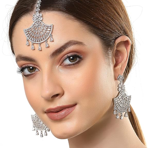 Diamond Head Jewelry in Rhodium Plated Stylish Shiny Round Design Maang Tikka Earring Set