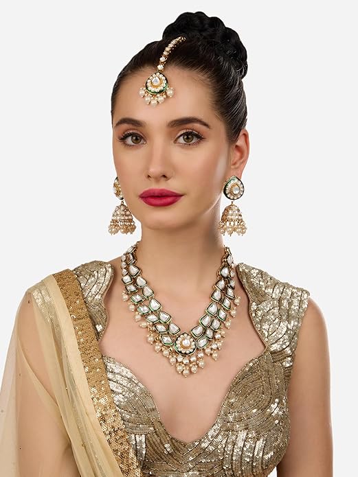 Green long necklace with rich ethnic styling