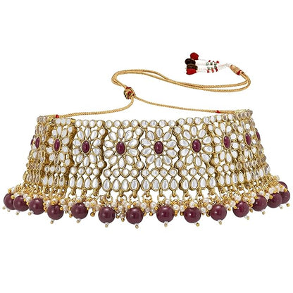 Necklace and earring set for weddings and festive wear